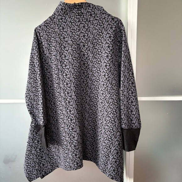 Modern tunic with blue/grey and black pattern size 16W - Picture 2 of 13